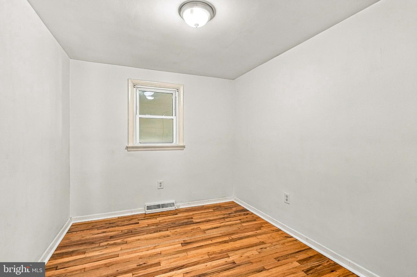 234 Garden Ave Property Photo 9