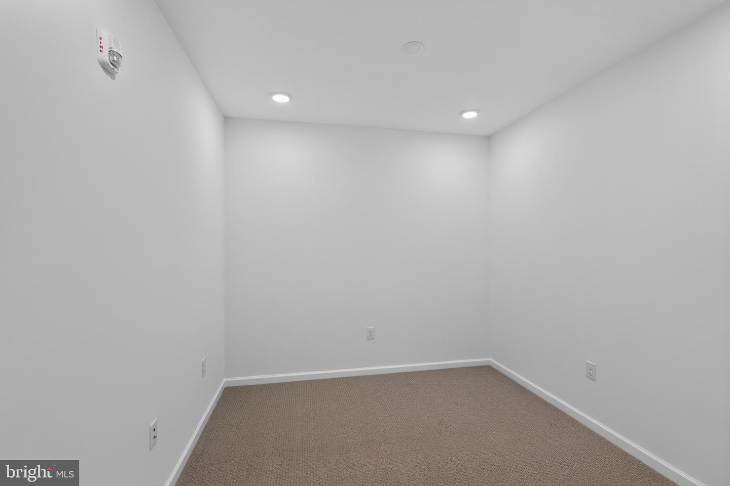 431 Washington St #2110 Jadwin Property Photo 11