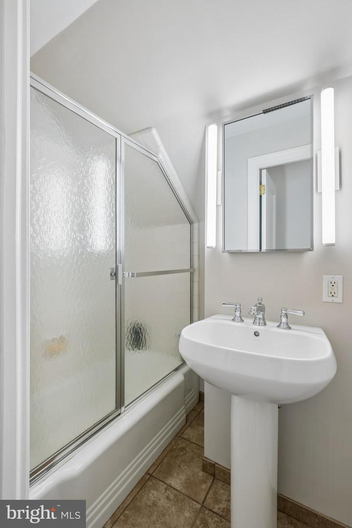 516 Gravers Property Photo 44