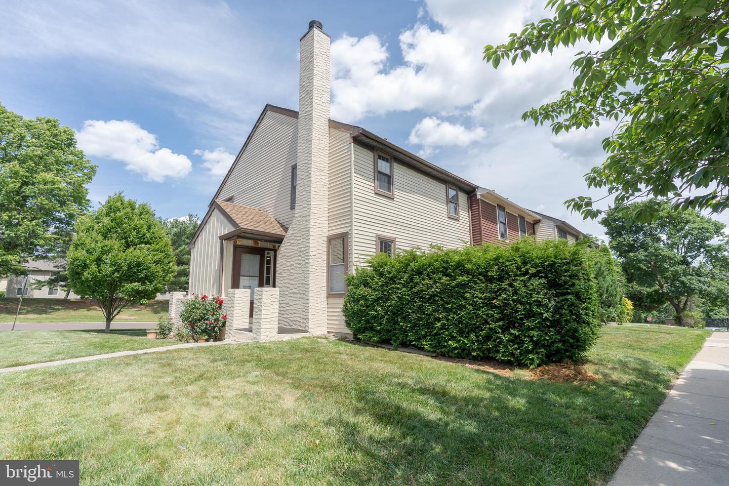 100 Hopkins Property Photo 1