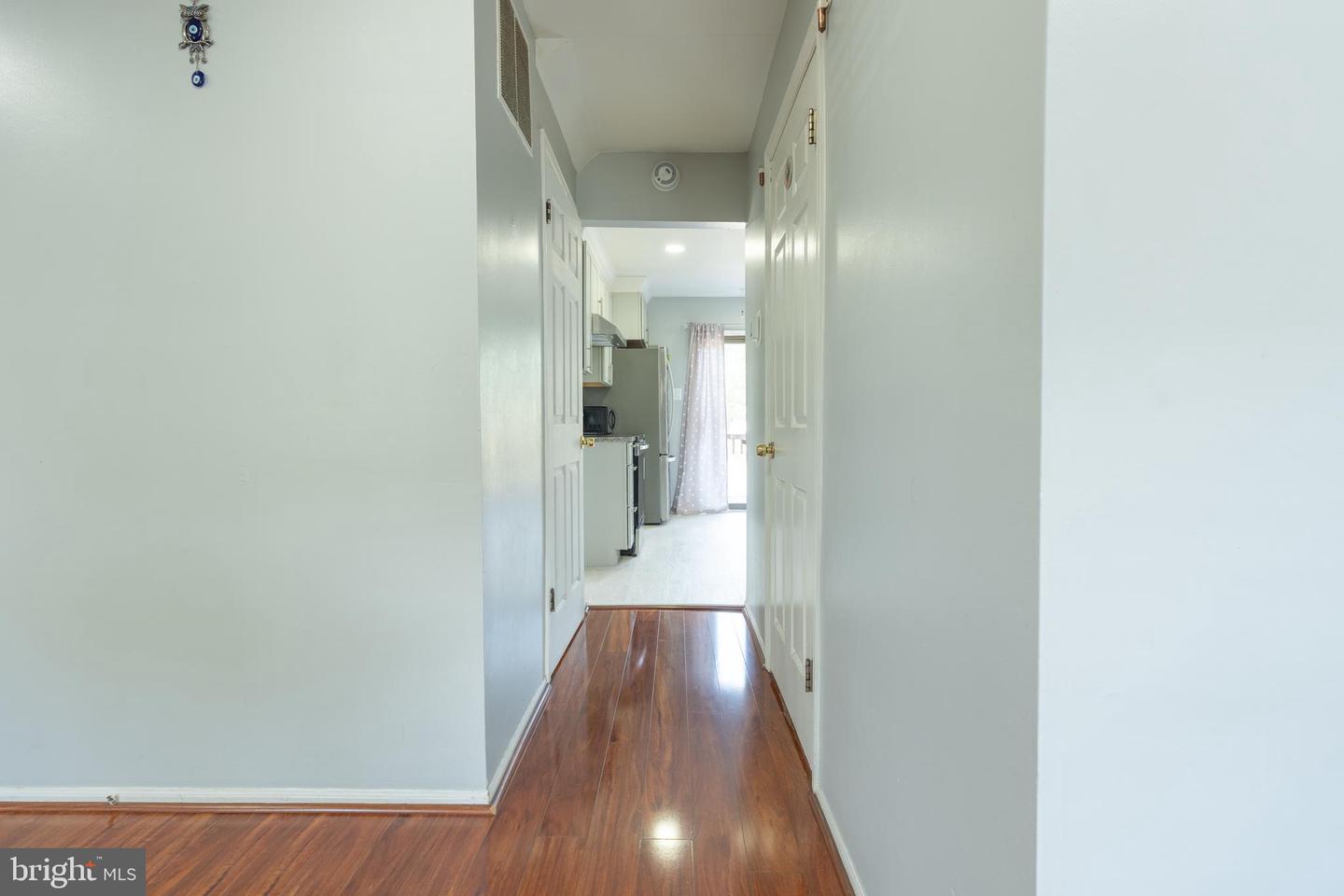 100 Hopkins Property Photo 7