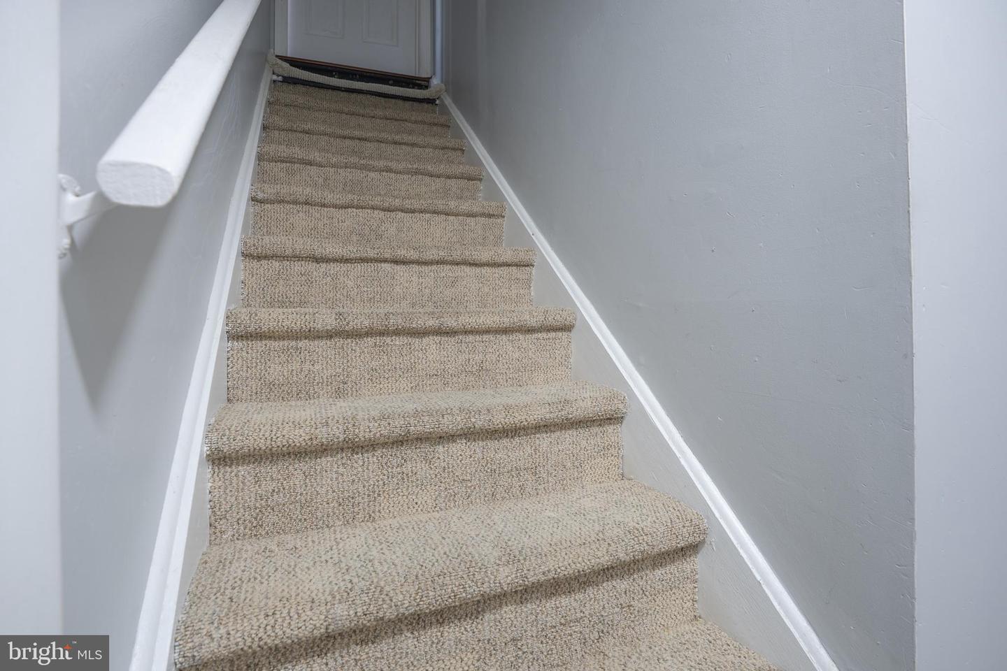 100 Hopkins Property Photo 21