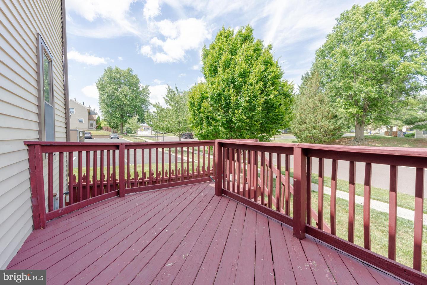 100 Hopkins Property Photo 27