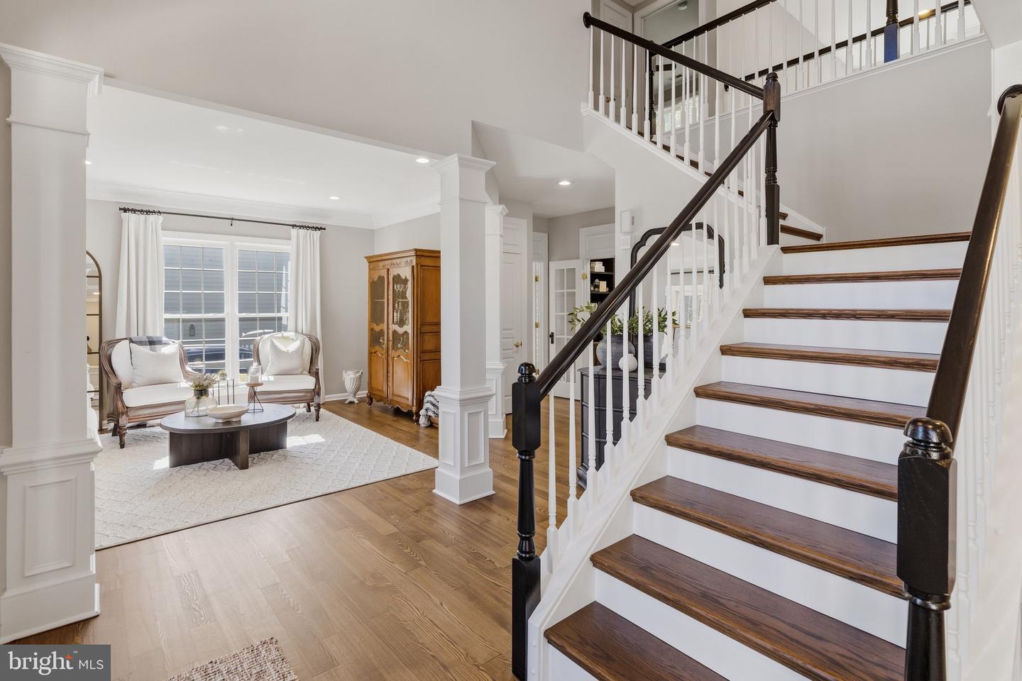 325 Sleepy Hollow Ct Property Photo 4