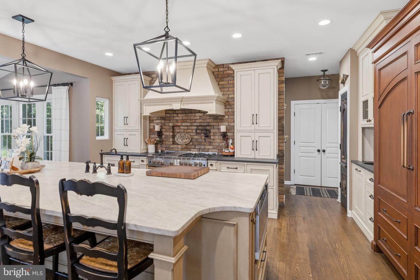 325 Sleepy Hollow Ct Property Photo 17