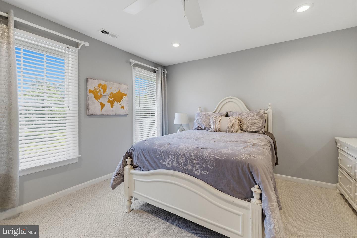 325 Sleepy Hollow Ct Property Photo 45
