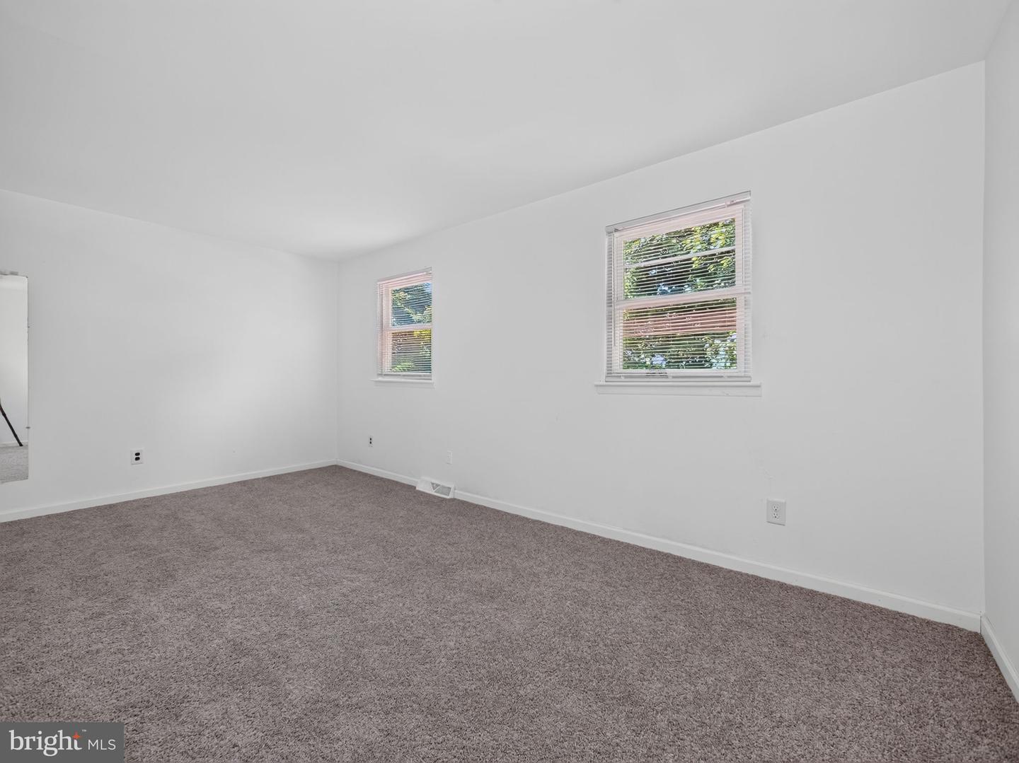 1098 Bayless Pl Property Photo 15