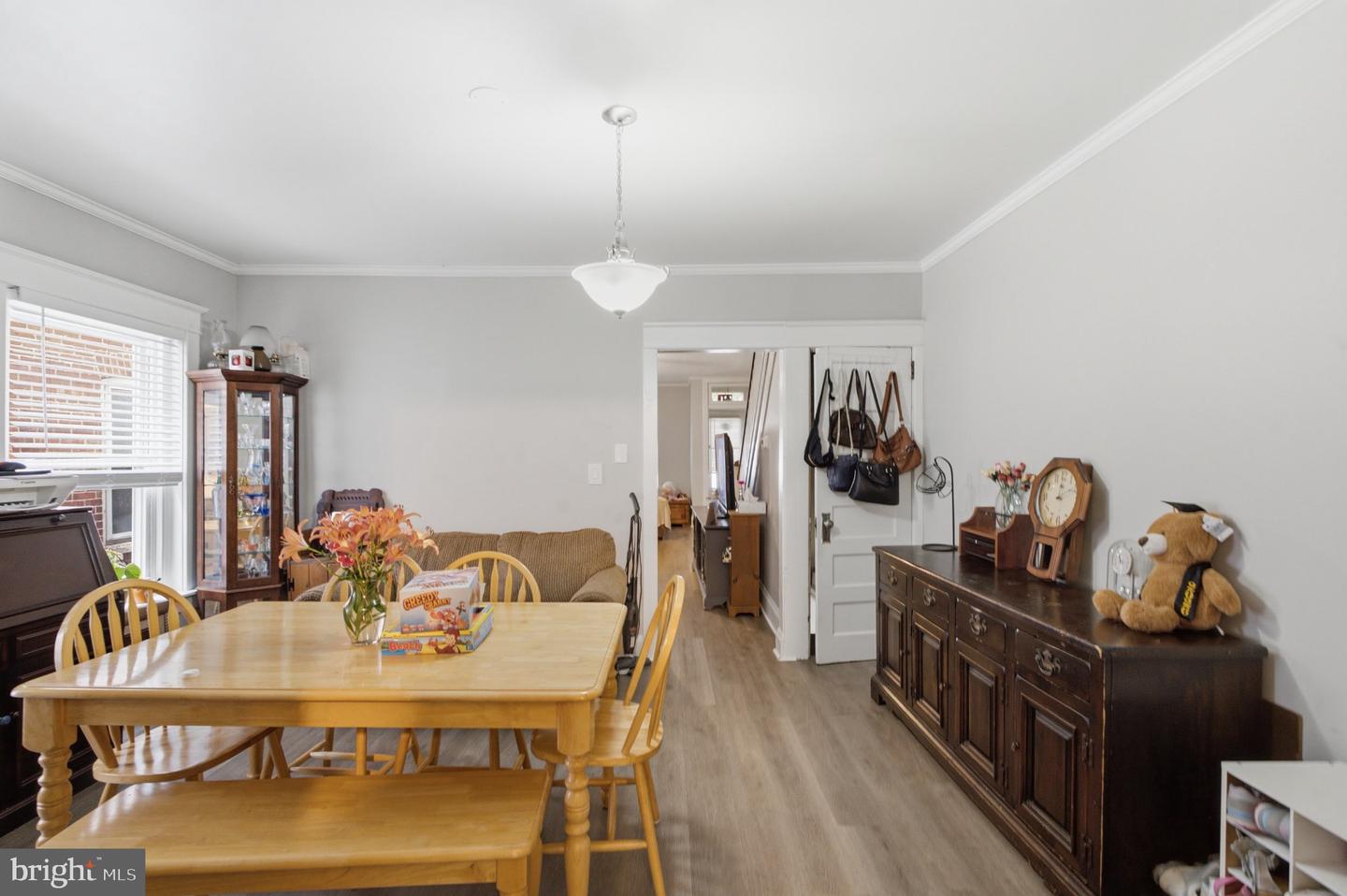 171 N York St Property Photo 4