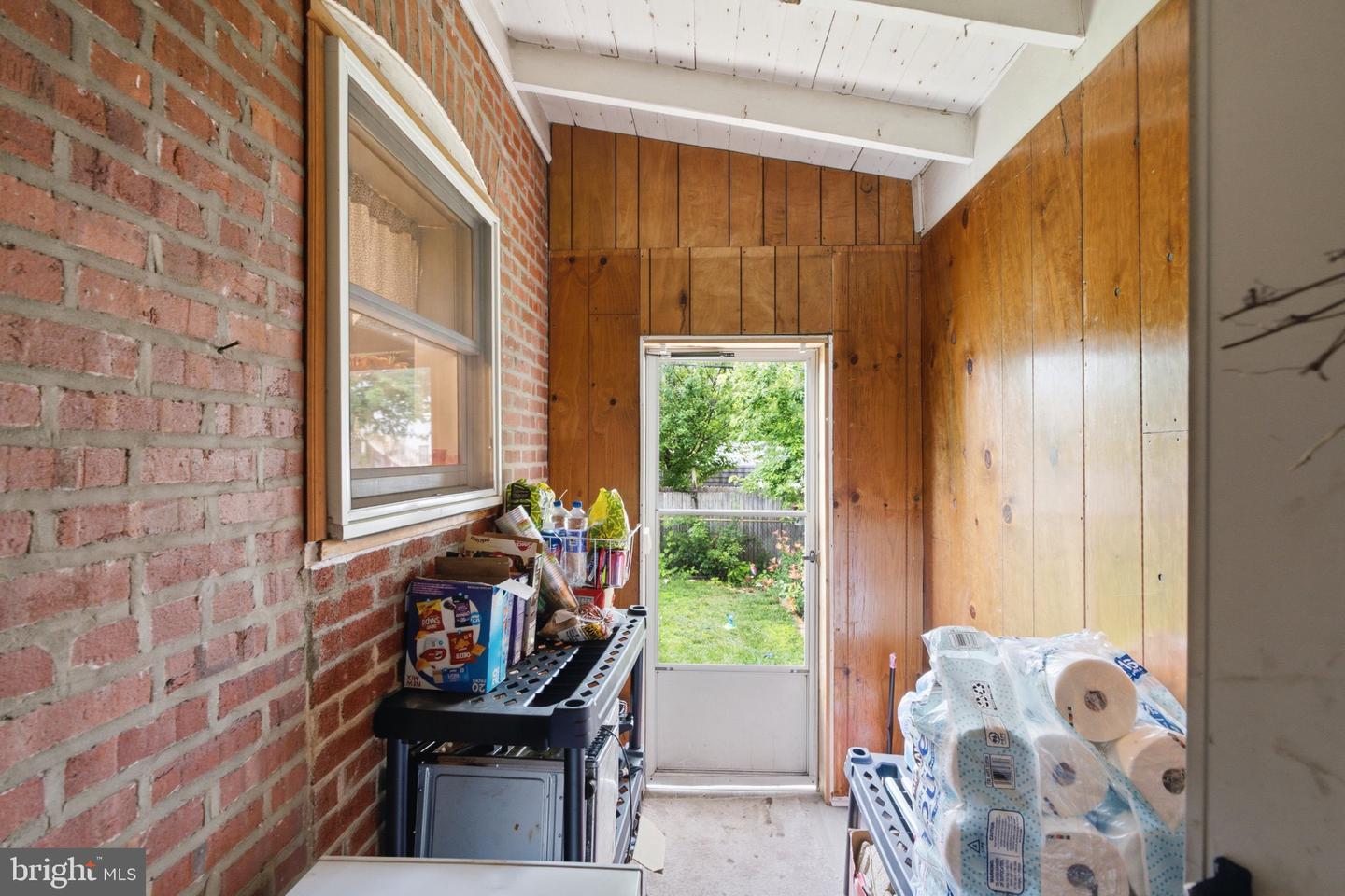 171 N York St Property Photo 9