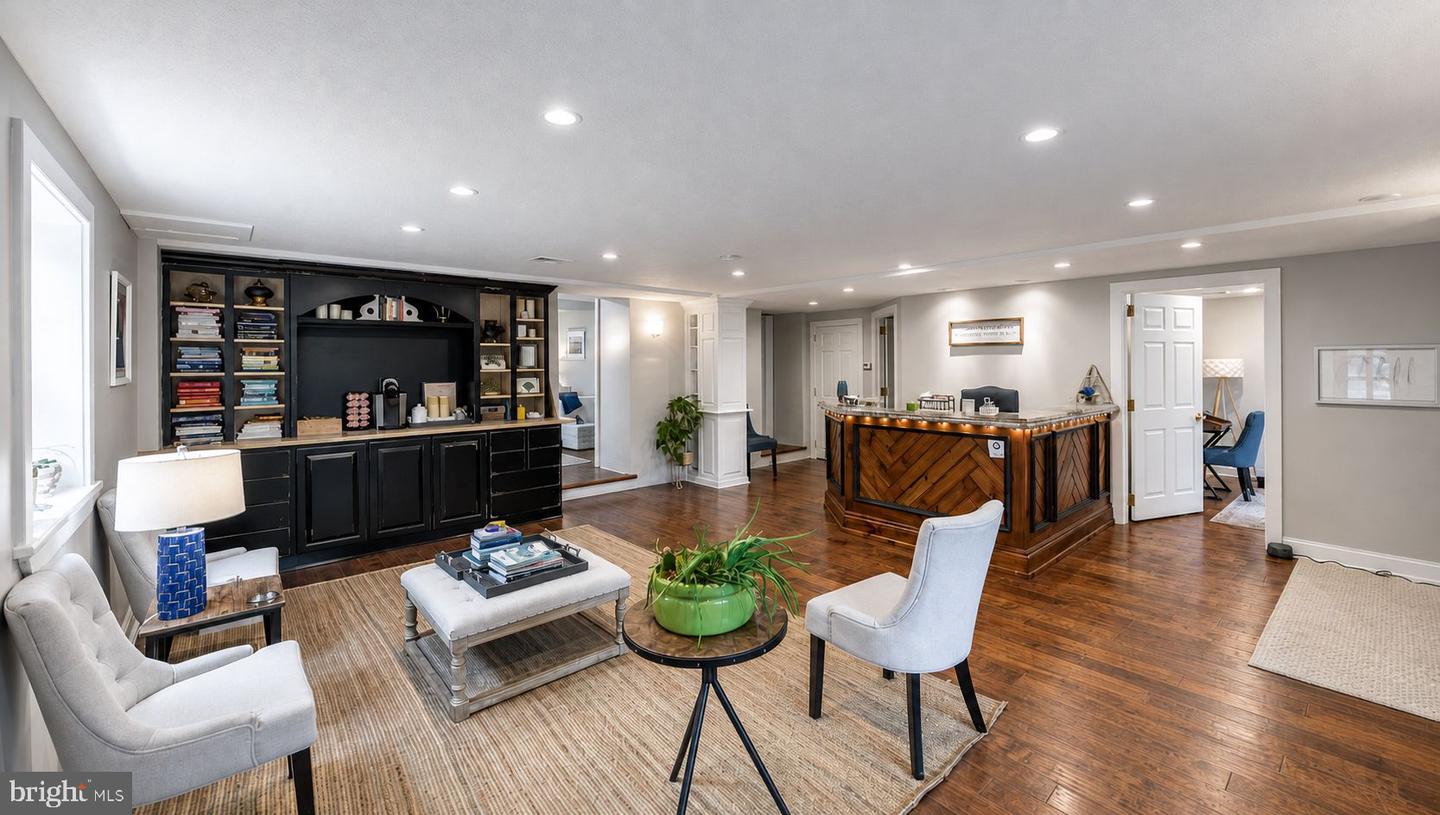 136 2nd Ave # Property Photo 6