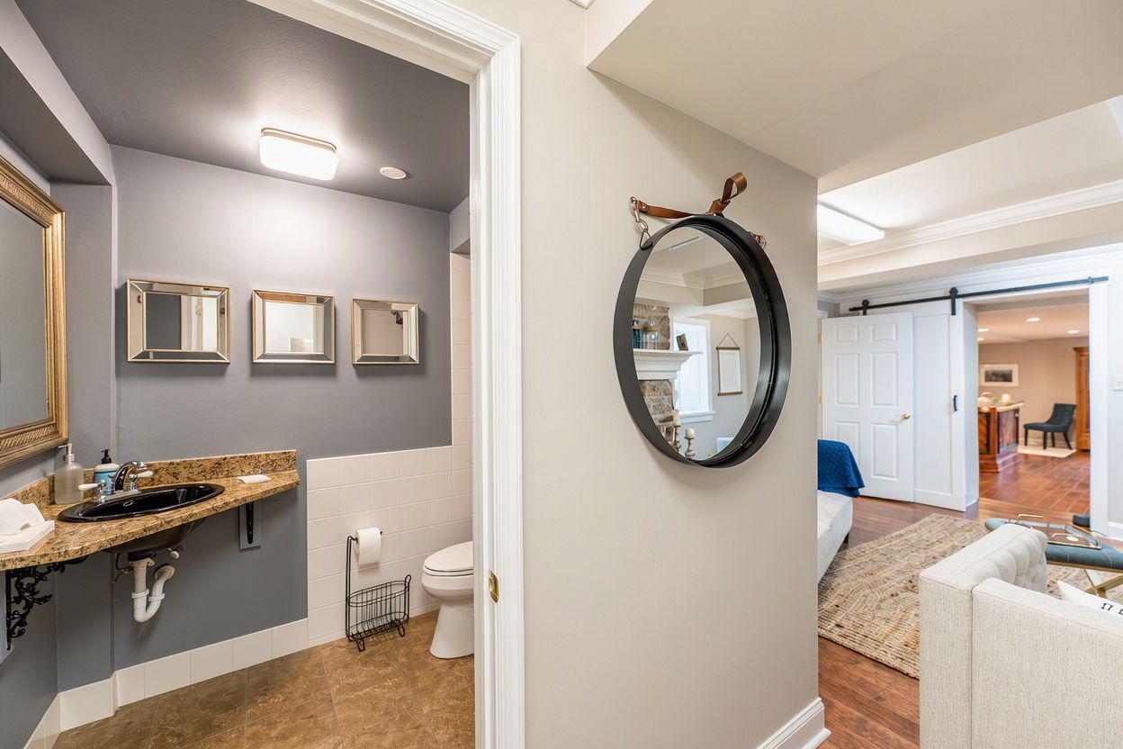 136 2nd Ave # Property Photo 10