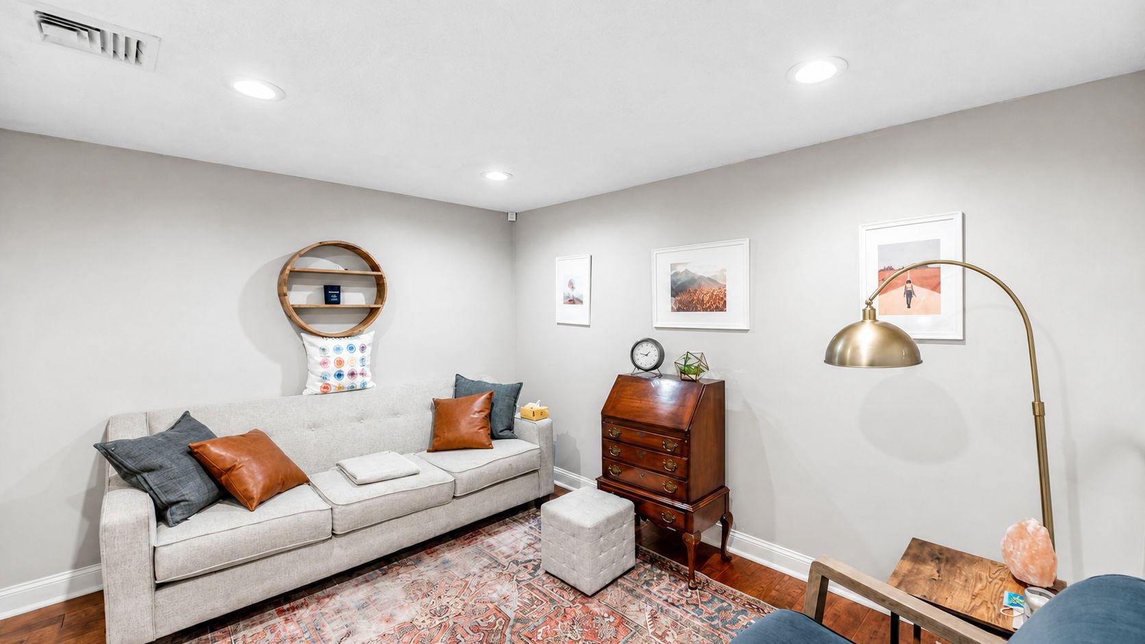 136 2nd Ave # Property Photo 12