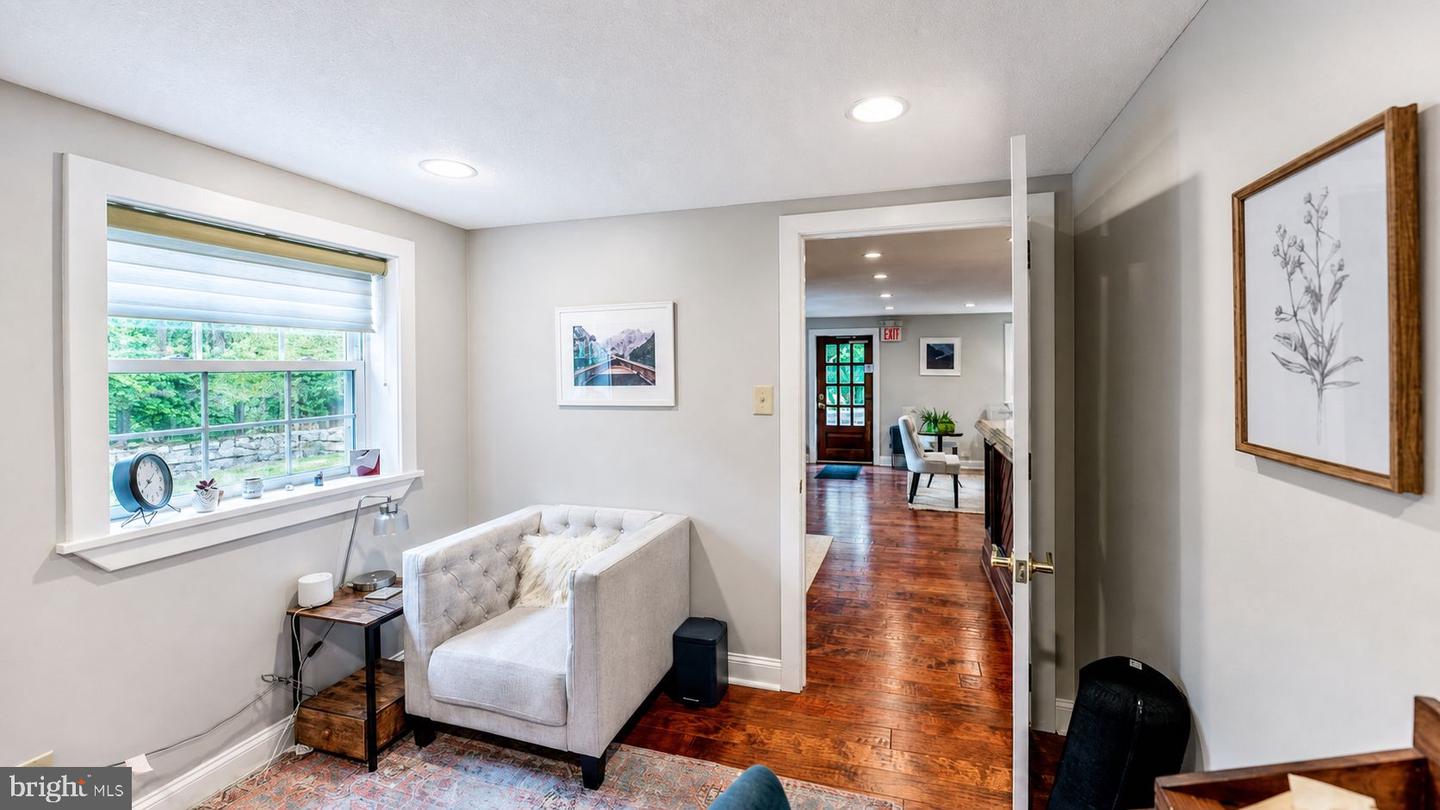 136 2nd Ave # Property Photo 17