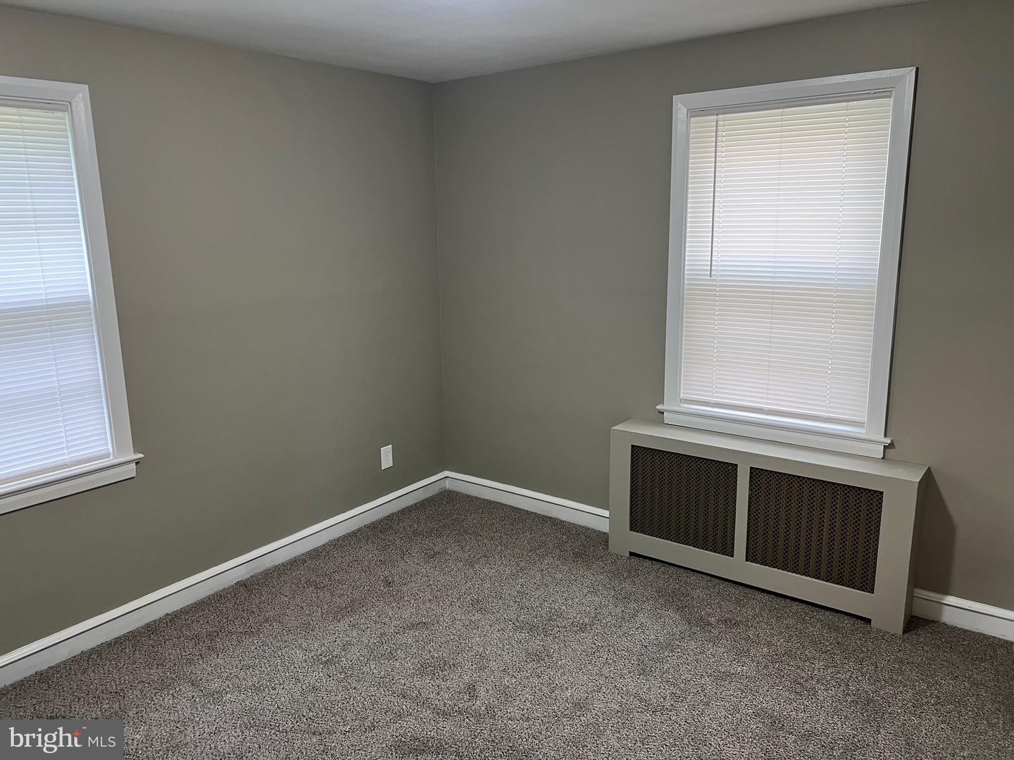 220 Glasgow St Property Photo 15