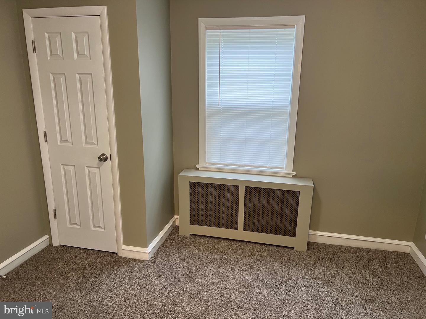 220 Glasgow St Property Photo 16