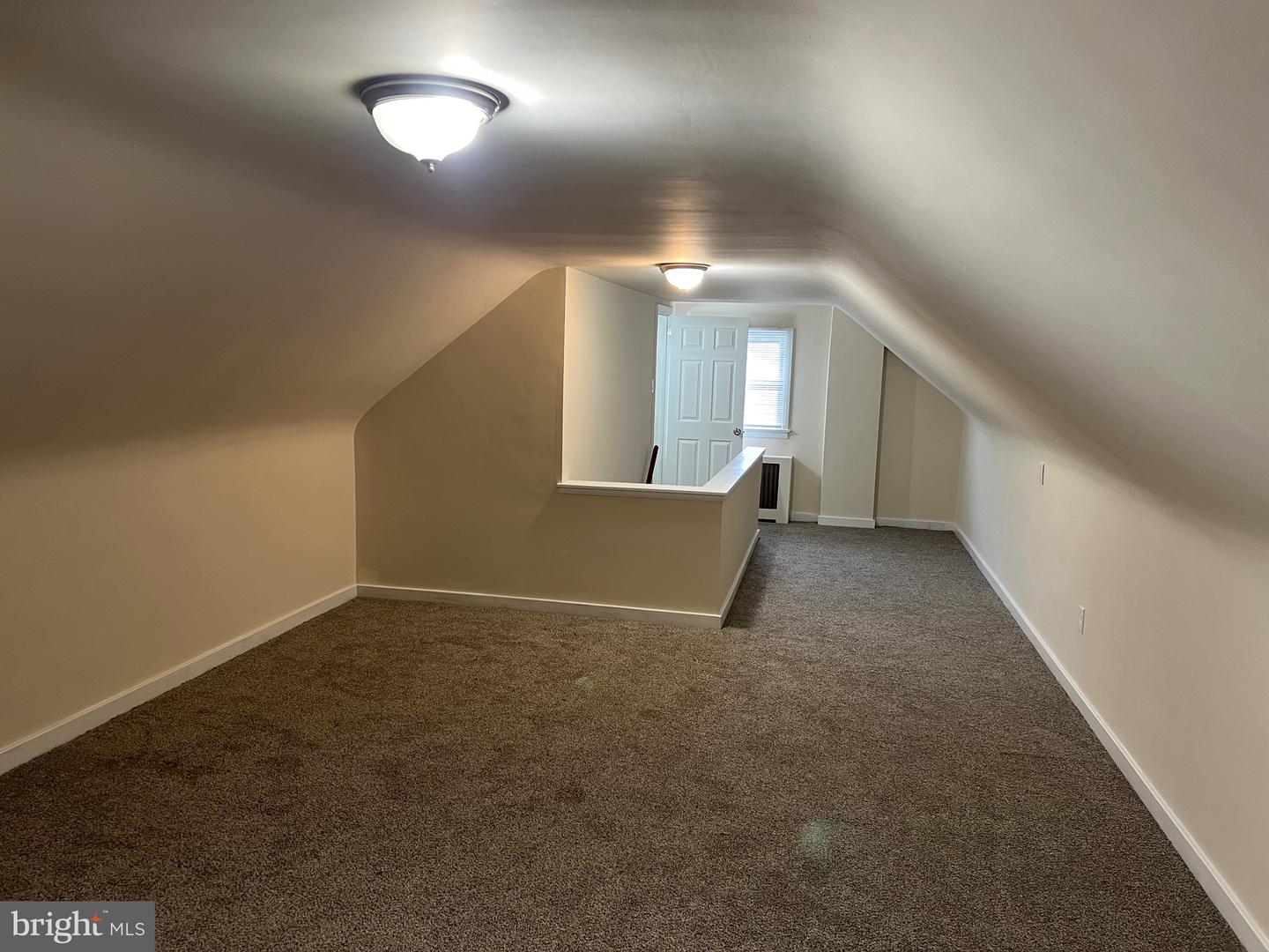220 Glasgow St Property Photo 28