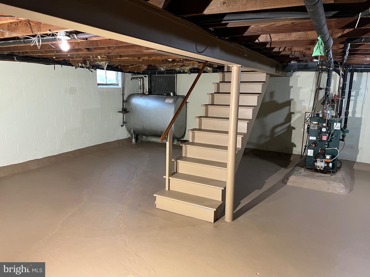 220 Glasgow St Property Photo 31