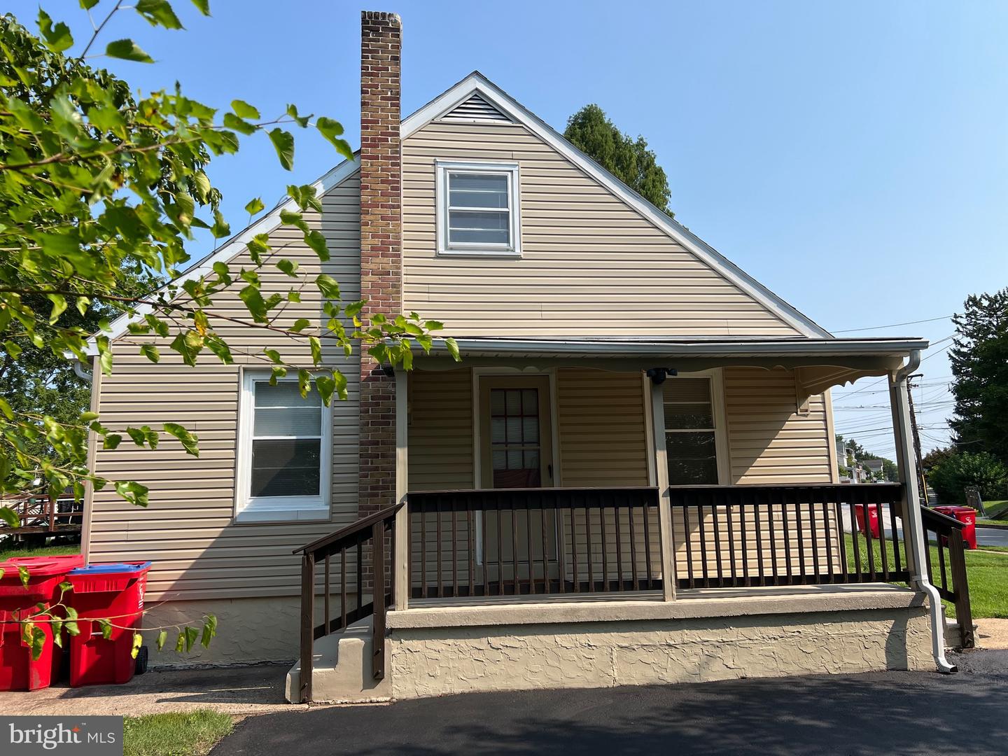 220 Glasgow St Property Photo 36