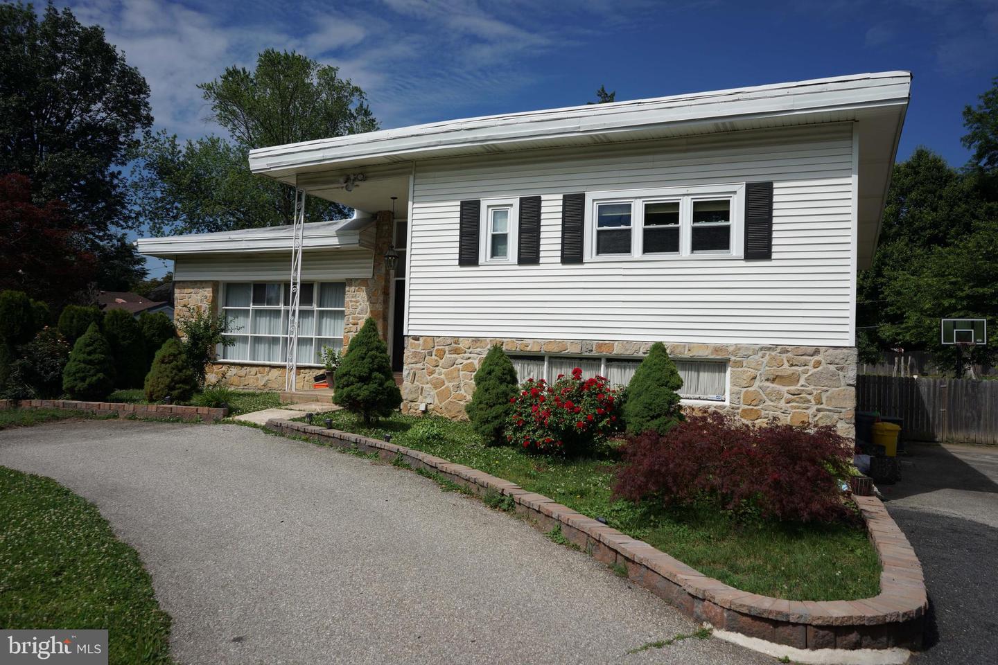 1104 Gainsboro Rd Property Photo 4