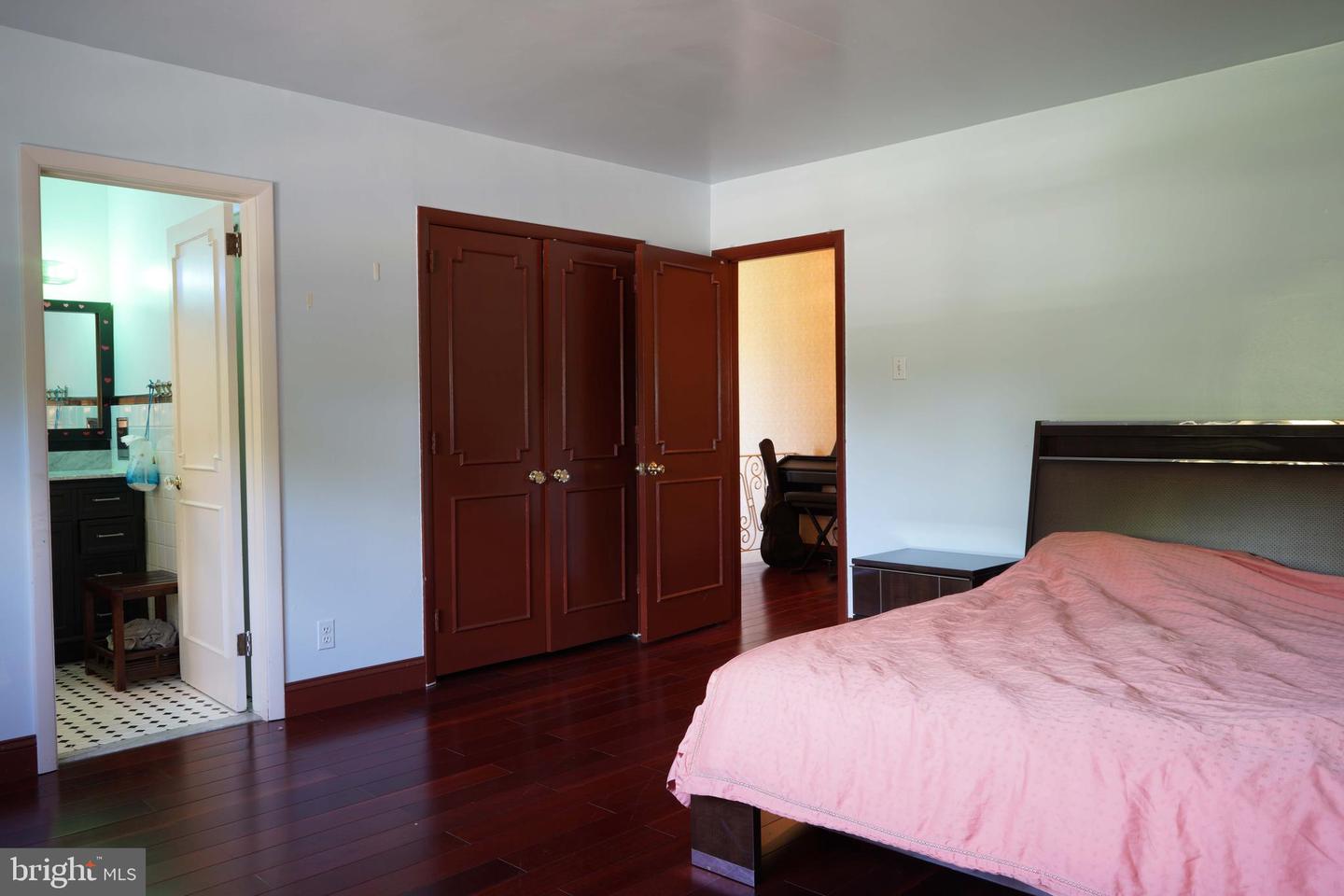 1104 Gainsboro Rd Property Photo 5
