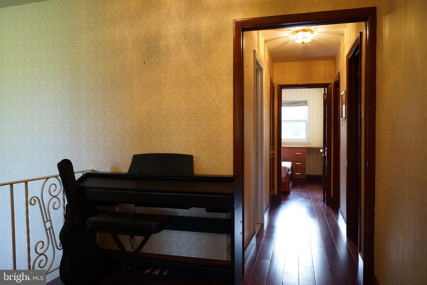 1104 Gainsboro Rd Property Photo 6