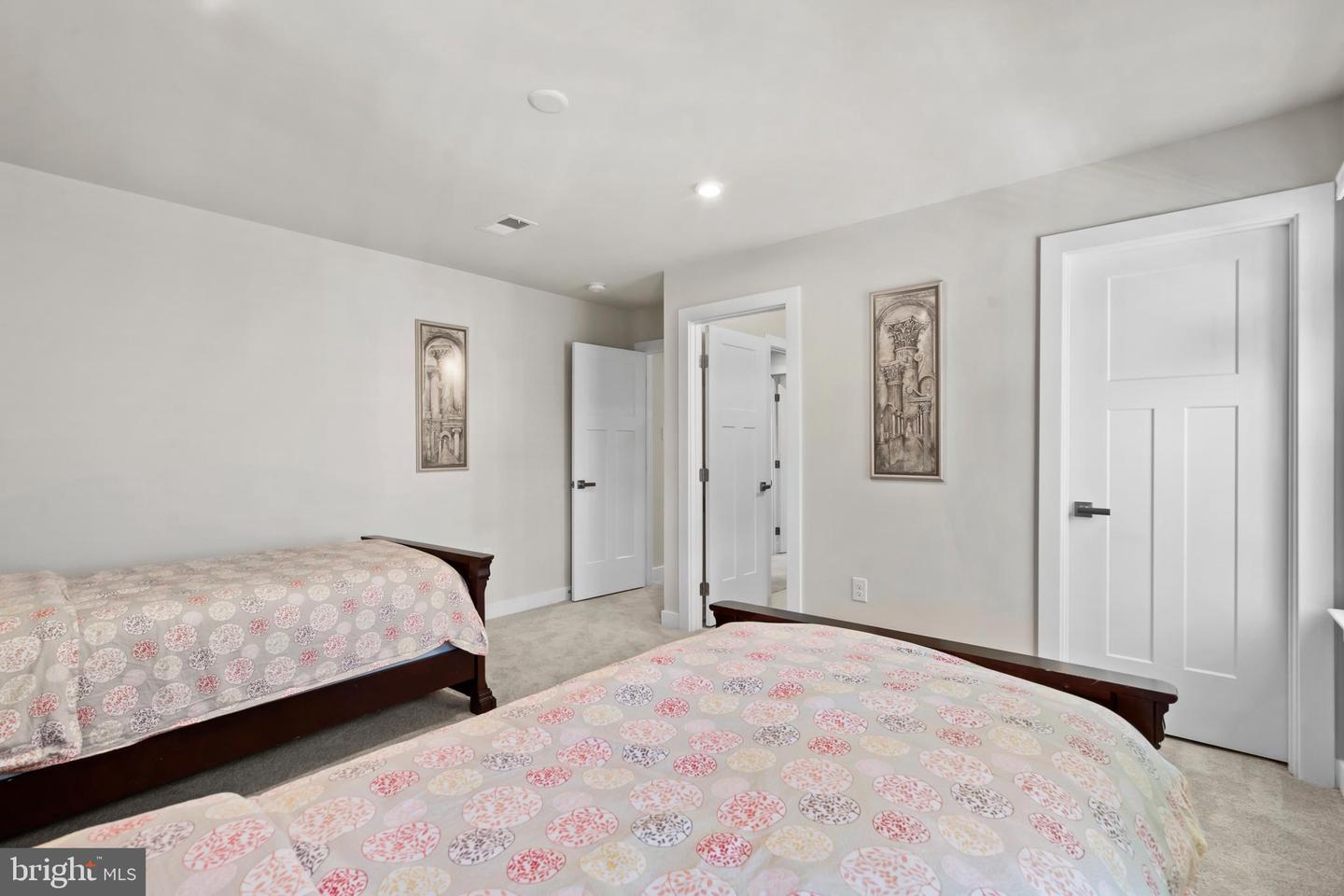 1024 Miles Ct Property Photo 37
