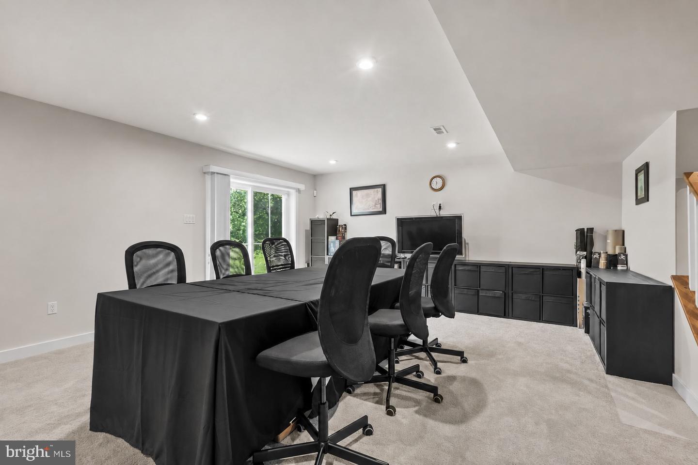 1024 Miles Ct Property Photo 45