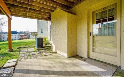 532 Canterbury Rd Property Photo 5