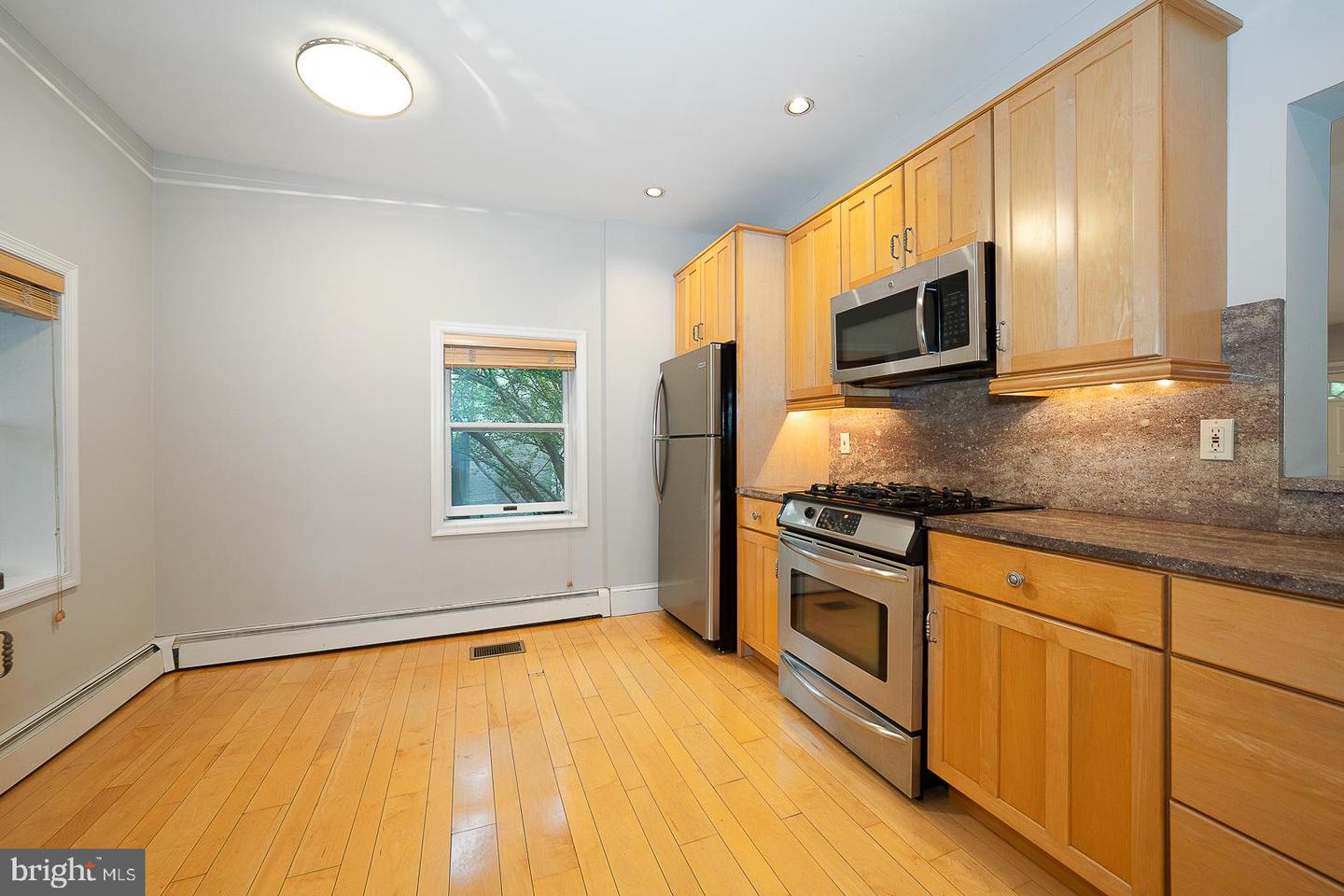 212 Elm Ter #1 Property Photo 18