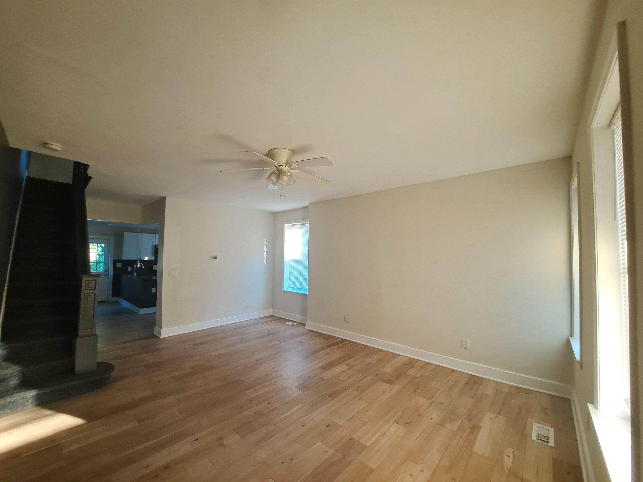 1100 Green St Property Photo 11