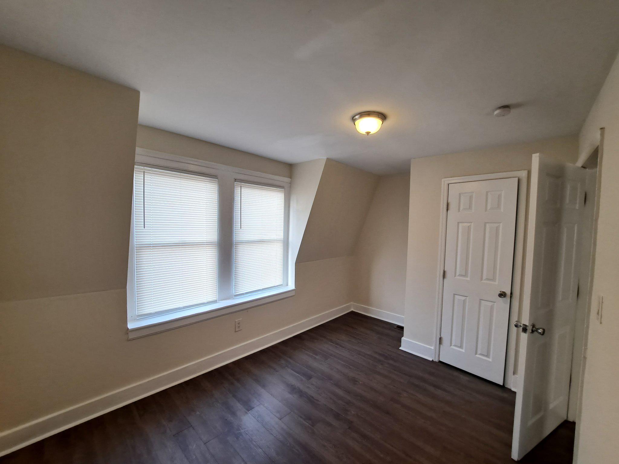1100 Green St Property Photo 26