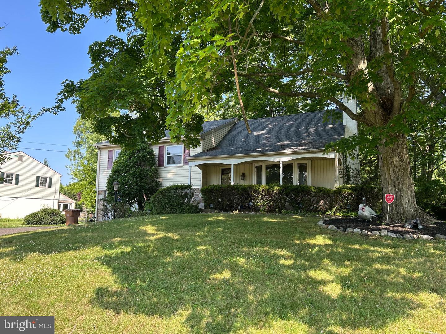 1252 Hoffman Rd Property Photo 1