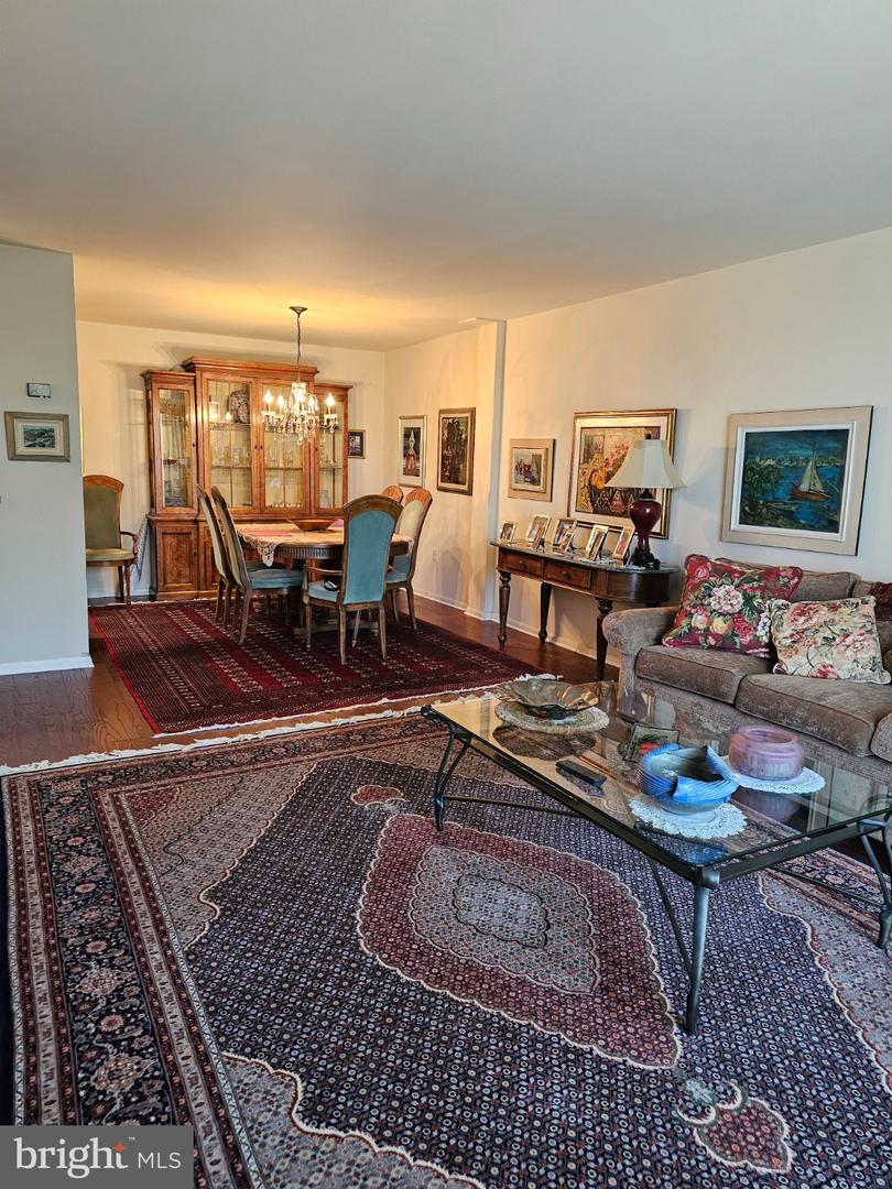 309 Florence Ave #307-n Property Photo 5