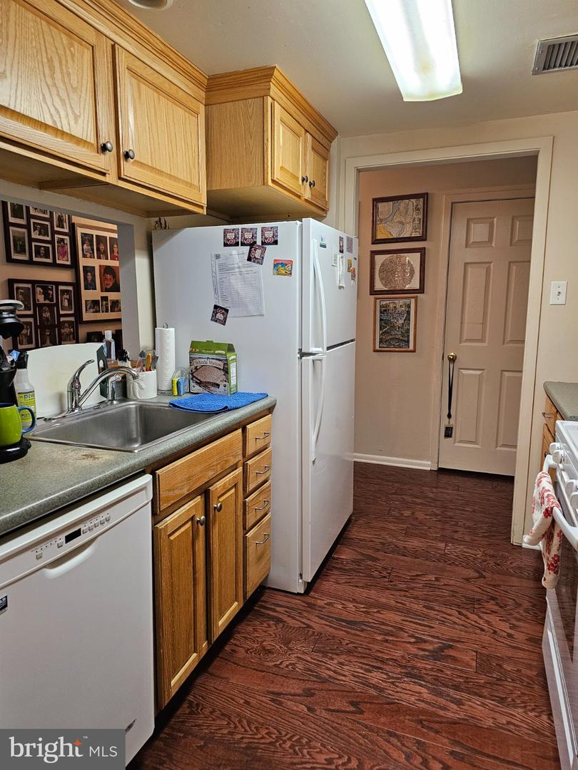 309 Florence Ave #307-n Property Photo 8