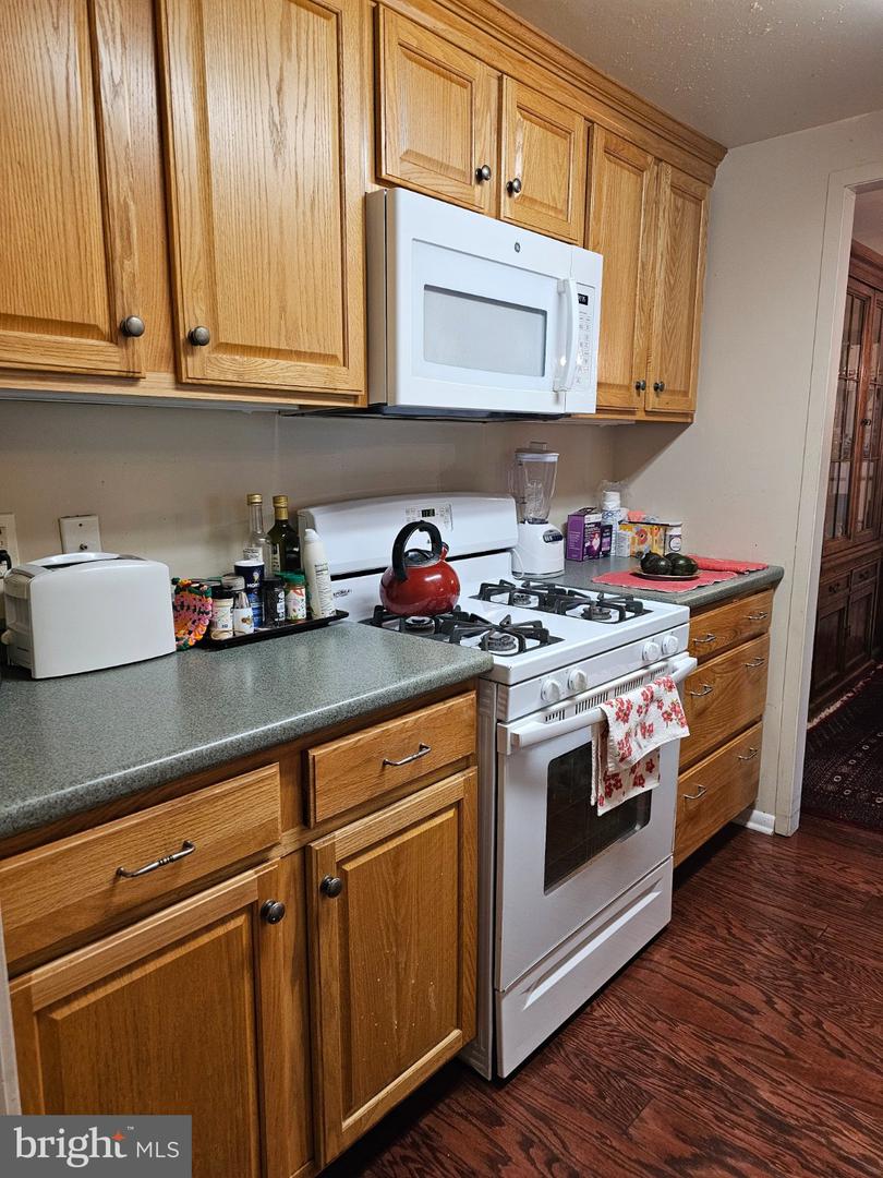 309 Florence Ave #307-n Property Photo 11