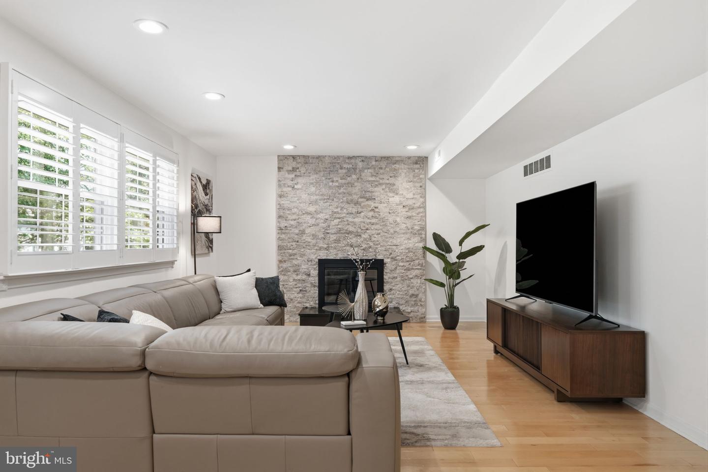 3694 Marc Ln Property Photo 20