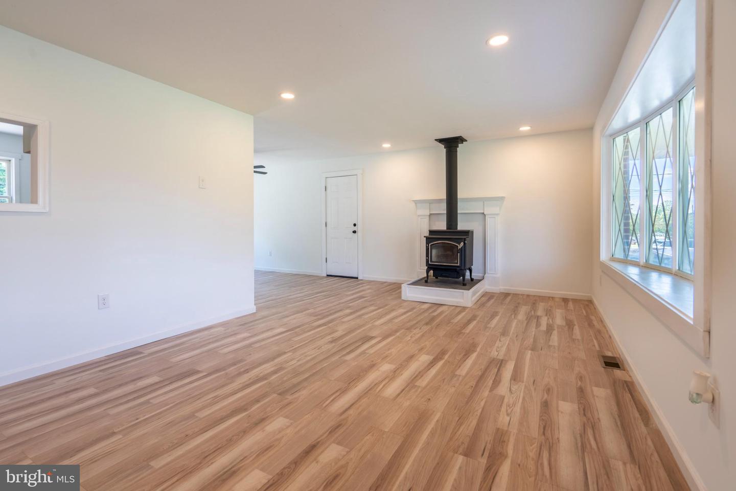 1180 Station Rd Property Photo 6