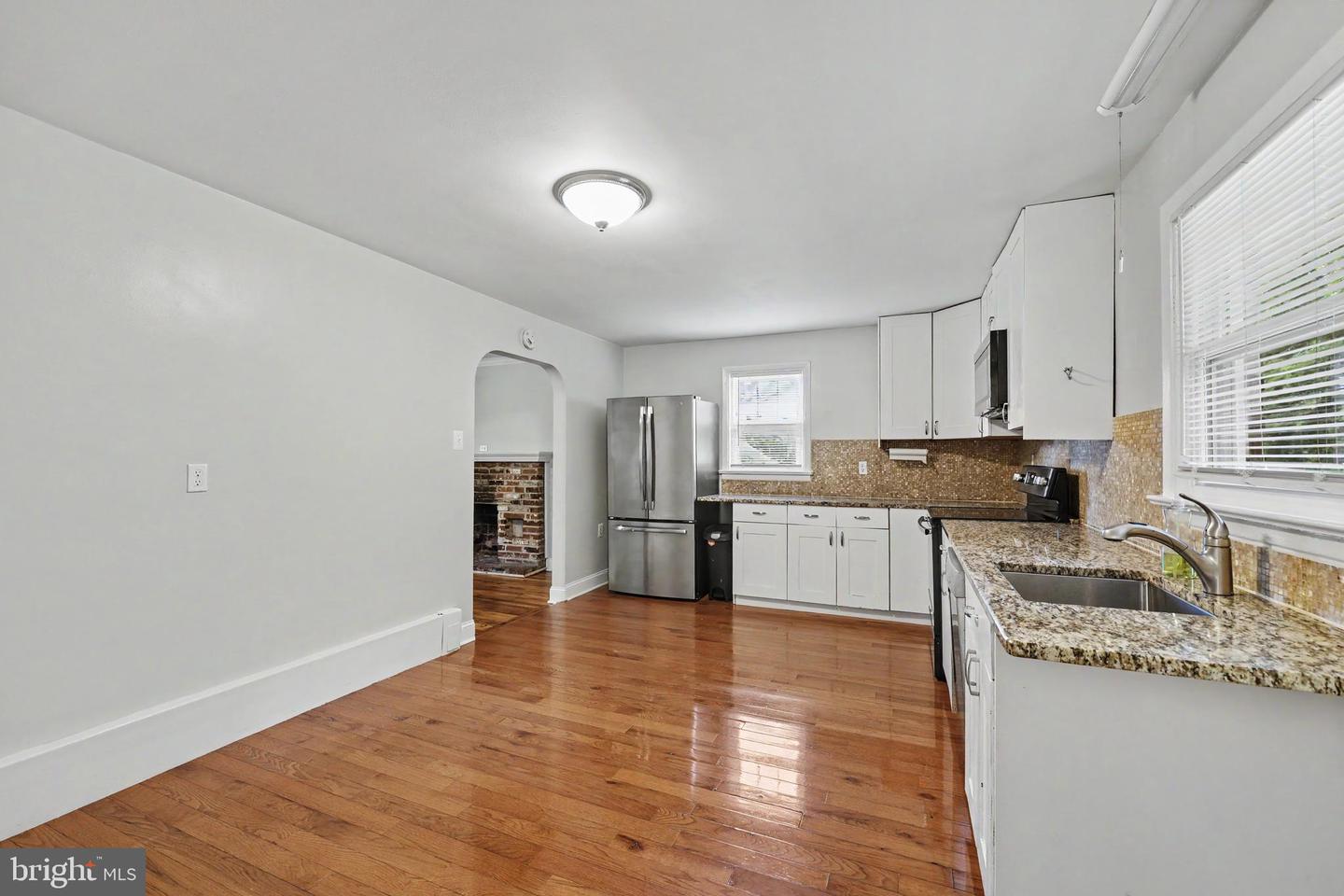 361 Spring Garden St Property Photo 9