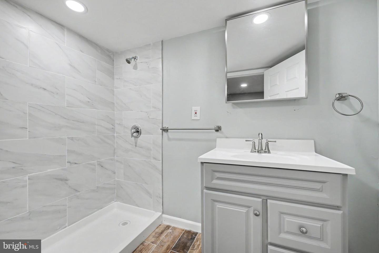 361 Spring Garden St Property Photo 25
