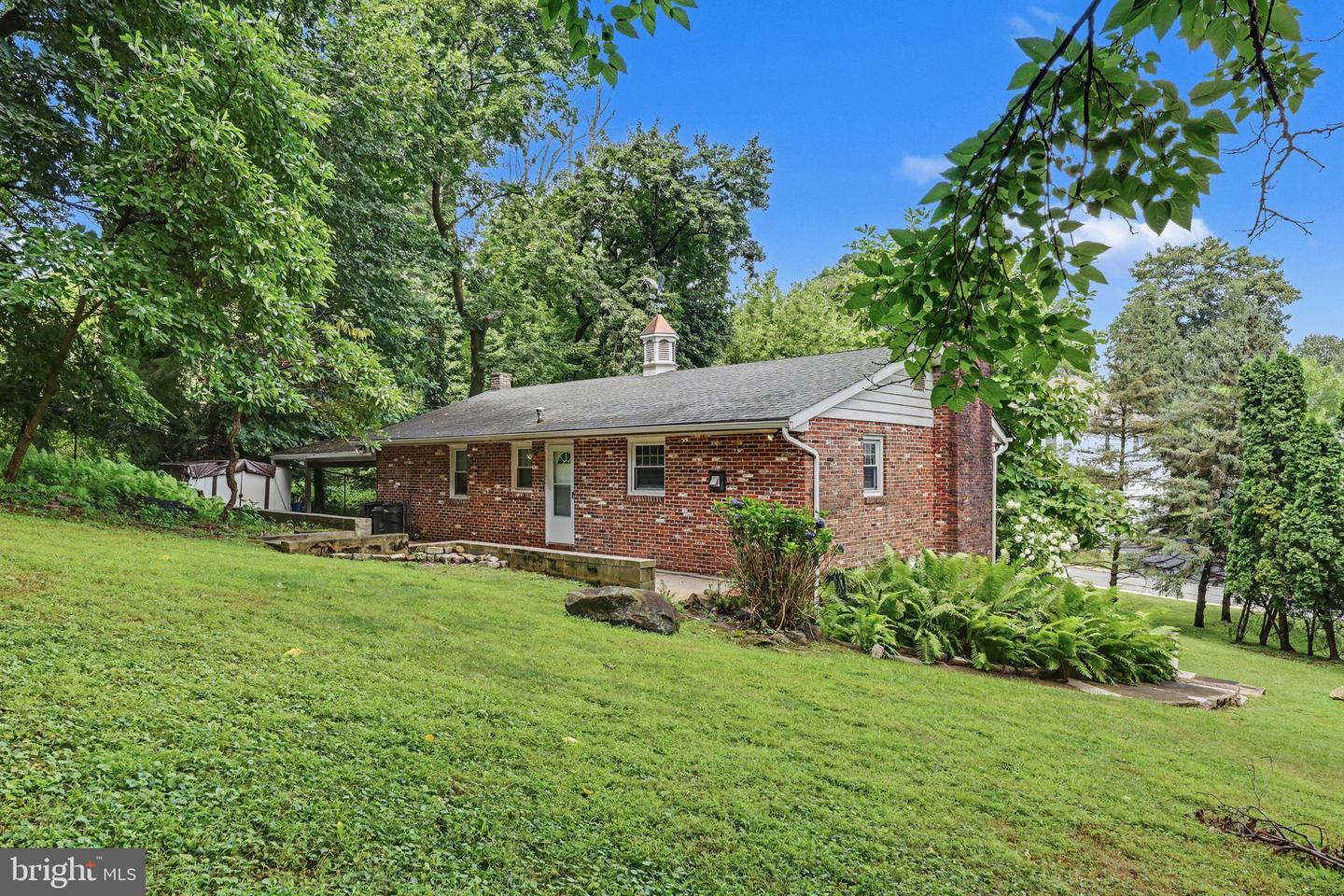 361 Spring Garden St Property Photo 29