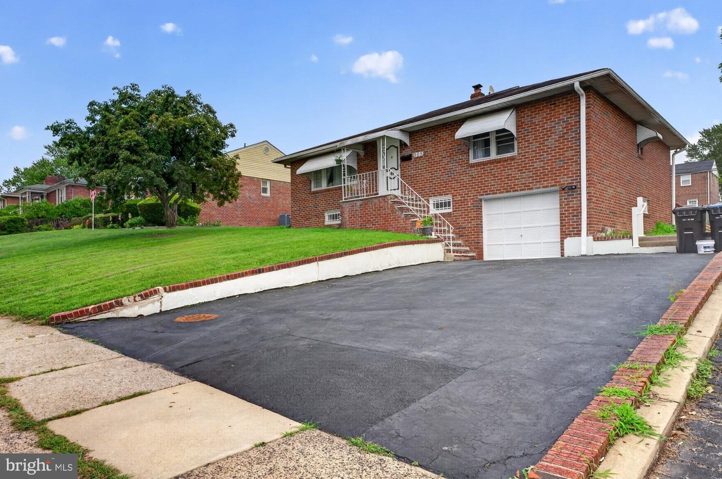 908 New Hope St # Property Photo 2