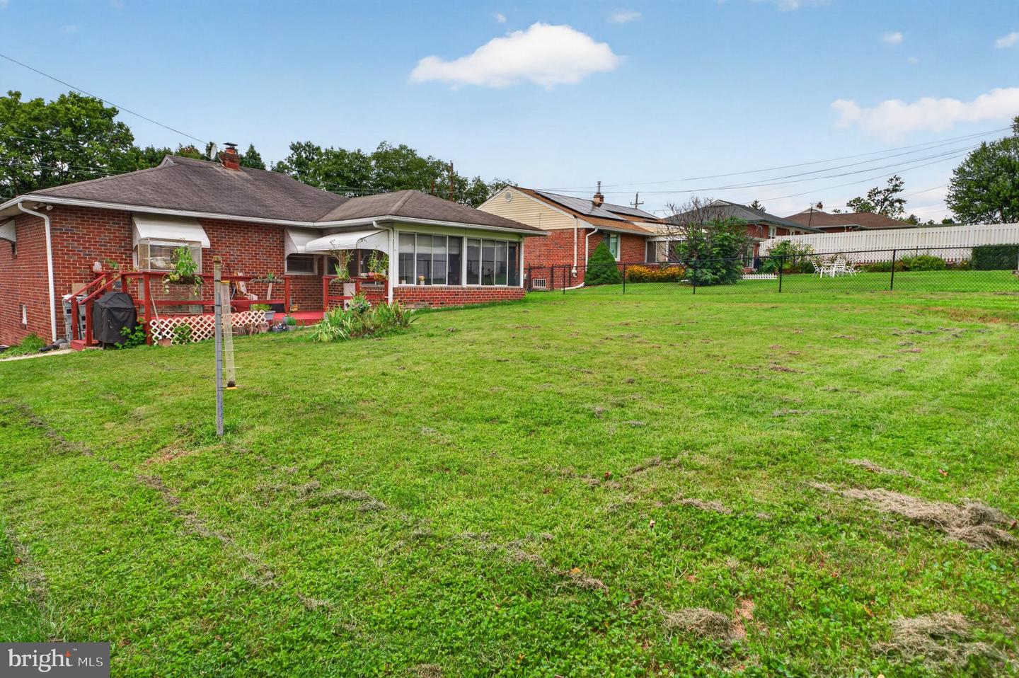 908 New Hope St # Property Photo 29