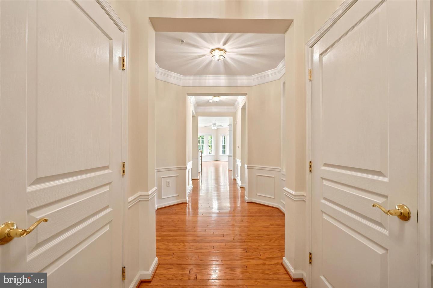 1102 Lilac Ct Property Photo 4