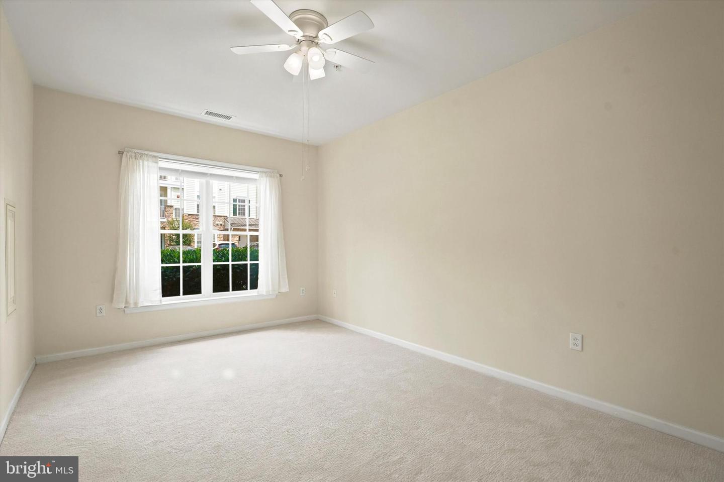 1102 Lilac Ct Property Photo 17