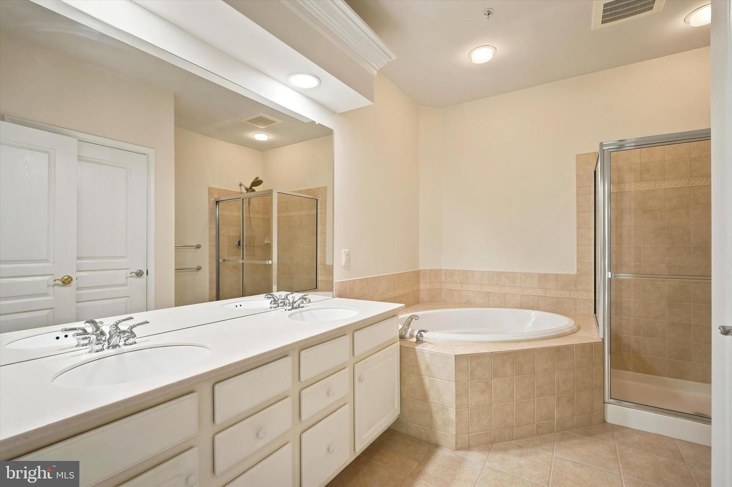 1102 Lilac Ct Property Photo 21
