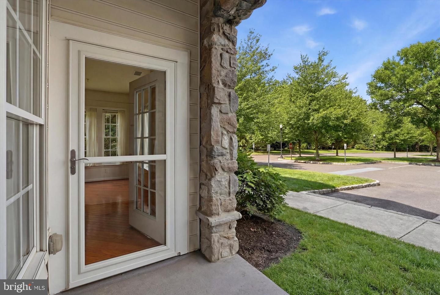 1102 Lilac Ct Property Photo 25