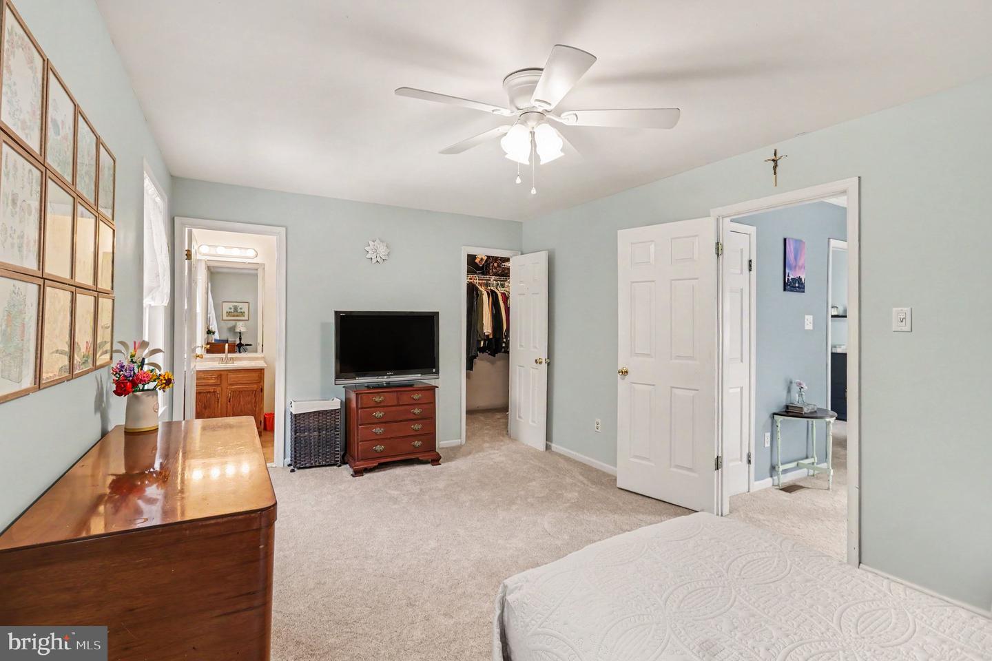 16 Village Dr Property Photo 21
