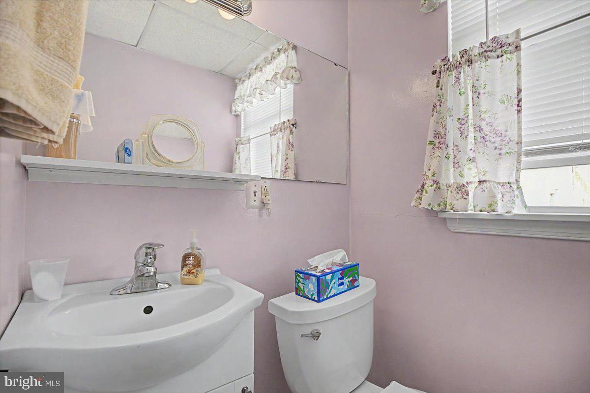 104 W Seventh St Property Photo 19