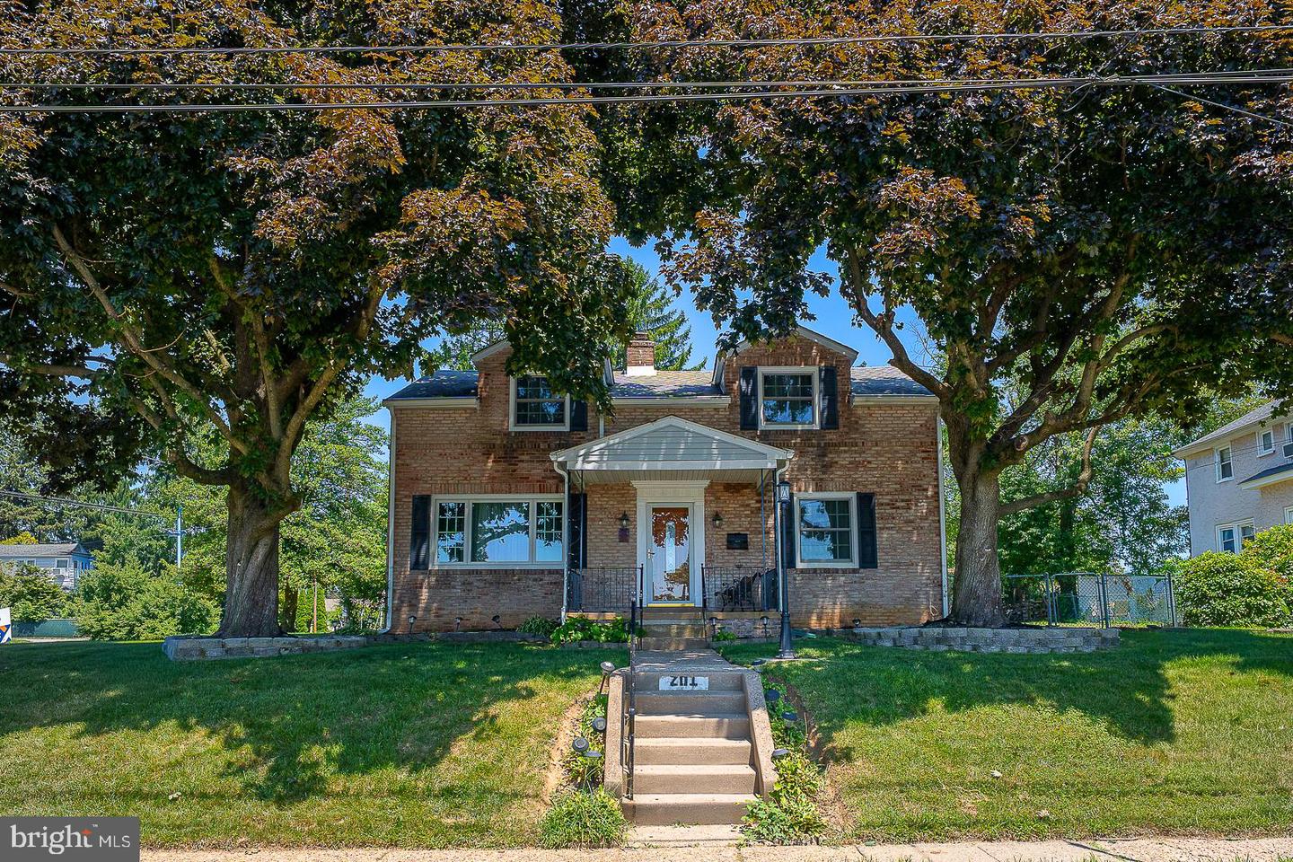 201 Abbeyview Ave Property Photo 3