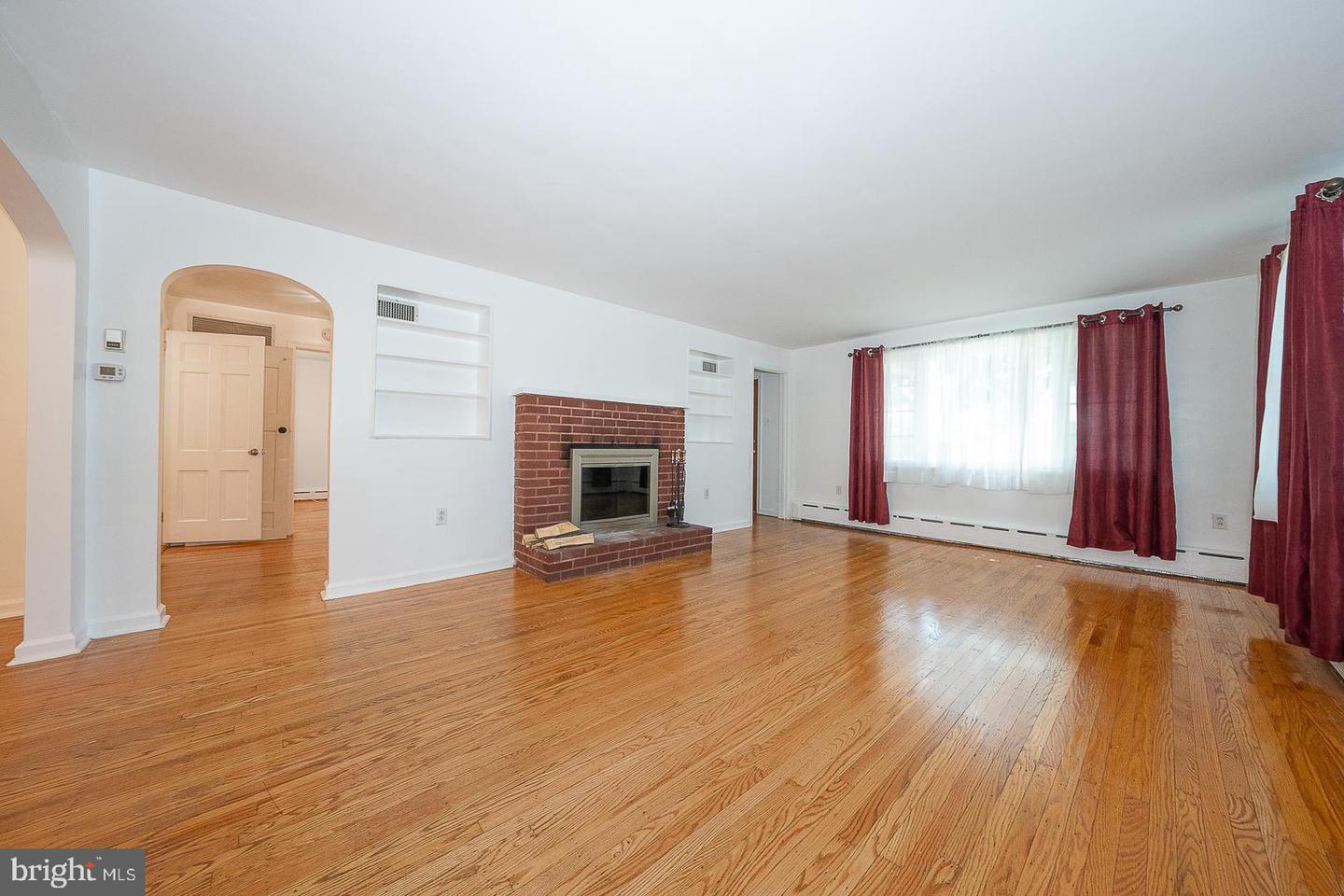 201 Abbeyview Ave Property Photo 6